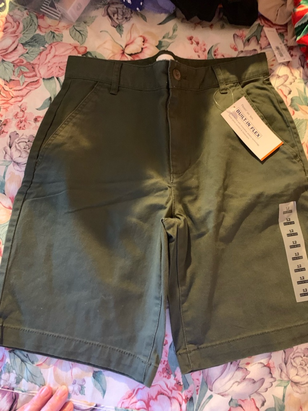 Old Navy Boys Olive Green Stretch Chino Shorts Size 12 - Picture 1 of 11